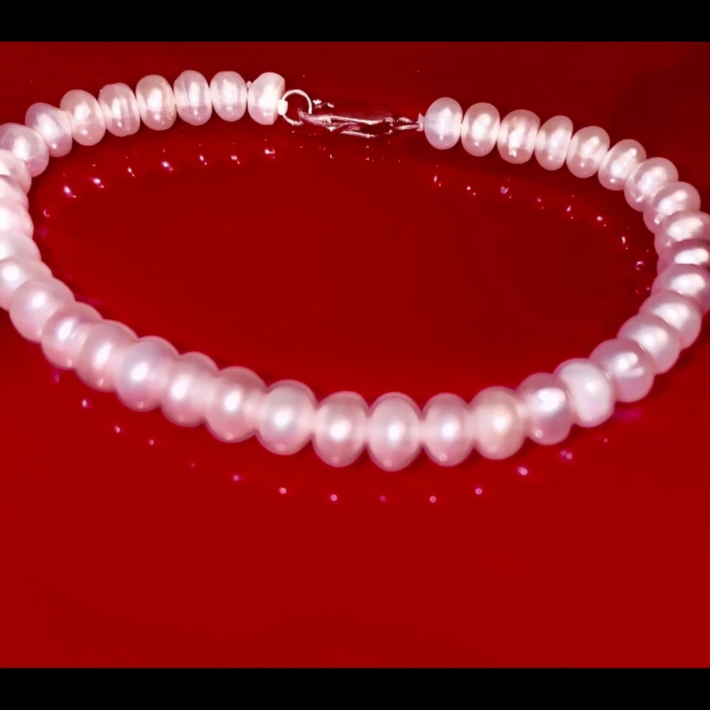 Pearl bracelet